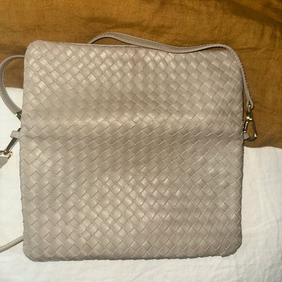Quince Italian Leather Handwoven Foldover Clutch – Taupe – Convertible Crossbody - Picture 8 of 10